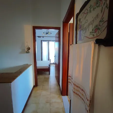 Traditional Lux Mezonete *